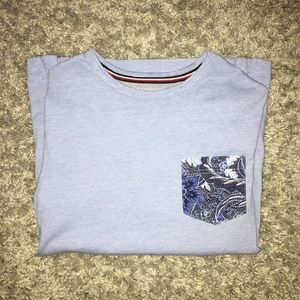 Tommy Hilfiger Men's Blue Pocket T Shirt S